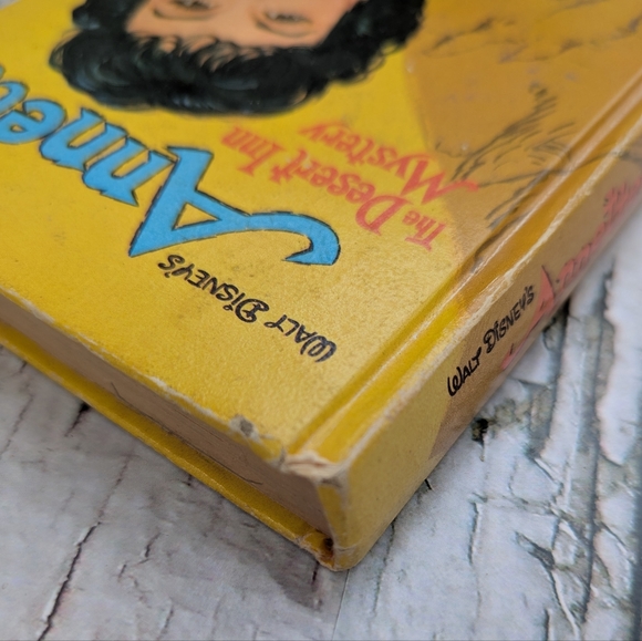 Vintage 1961 Walt Disney's Annette Hardcover Book The Desert Inn Mystery - Picture 4 of 14